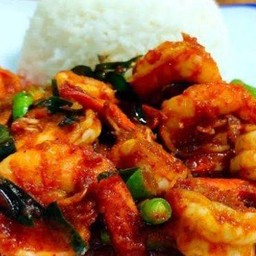 ผัดพริกแกงทะลราดข้าว