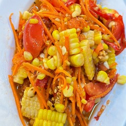 ตำข้าวโพดไข่เค็ม