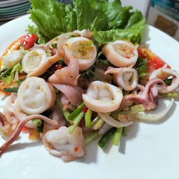 ยำปลาหมึก