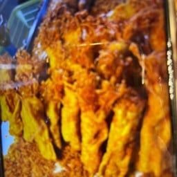 หมูทอดหน้าตึกสำเพ็งสแคว์