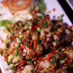 กะเพรา เนื้อย่างรสเด็ด