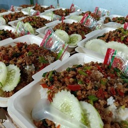 ข้าวผัดกระเพราหมู