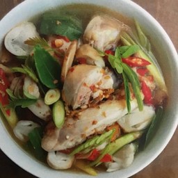 G11-ต้มโคล้งไก่ใบมะขามอ่อน