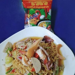 ยำเส้นไวไวกุ้งหมึก