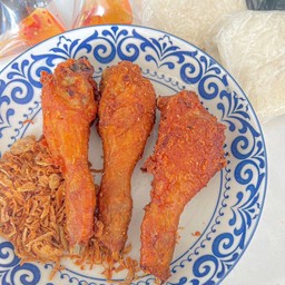 น่องไก่ทอด3ชิ้นข้าวเหนียว2