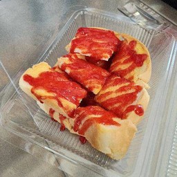 ปังเนย ซอสสตรอเบอรี่ 2 แผ่น