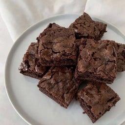 FUDGE BROWNIE