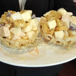 กุ้งทอดครีมสลัดผลไม้ กระทงเผือก L