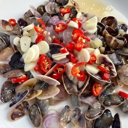 ยำหอยเสียบดองน้ำปลา รสแซ่บ