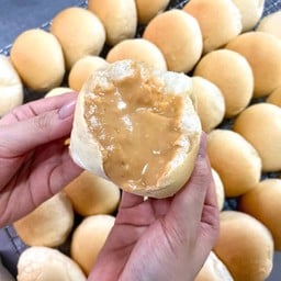 ขนมปังสังขยา ไส้ชาไทย