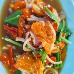 ยำแซลมอน