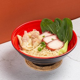 บะหมี่เกี๊ยวหมูแดง