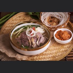 เฝอเนื้อตุ๋น บางกอก (พิเศษ)