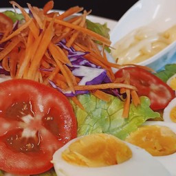 สลัดผัดไข่ต้ม