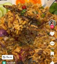 ข้าวขยำปลาทูน้ำปลาร้า ไข่ต้ม แตงกวา