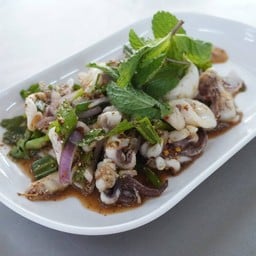 ลาบปลาหมึก