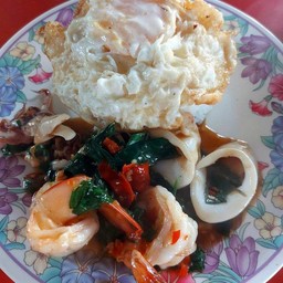 อิ่มอร่อยอาหารตามสั่ง By Pee บ้านใหม่