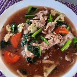 เจ๊แดงรวมแซ่บโกเด้งโฮเด้งเกาเหลาเลือดหมู&อาหารตามสั่ง