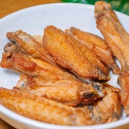 ปีกไก่ทอดน้ำปลา