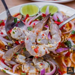 ยำปลาหมึกสายกุ้งสด