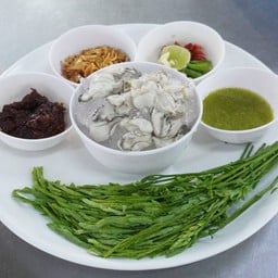 หอยนางรมทรงเครื่อง