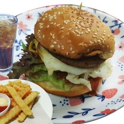 เบอรเกอร์หมู+เฟรนฟราย+โค้ก