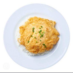 ข้าวราดไข่เจียวหมูสับ ใส่ต้นหอม