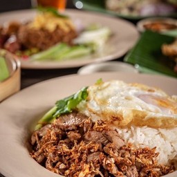 ข้าวหมูกระเทียม(ธรรมดา)