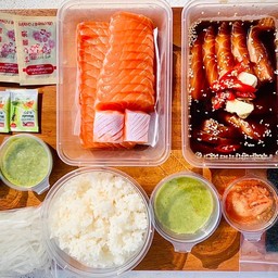 เซตซาซิมิ 300g+แซลมอนดองเกาหลี+ข้าว