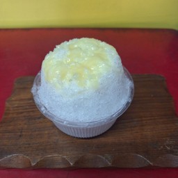 น้ำแข็งใสน้ำเชื่อมนม