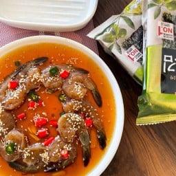 ด๊อง ดอง ยำทะเล ตลาดมอ