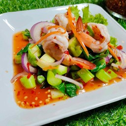 ยำคะน้า กุ้งสุก