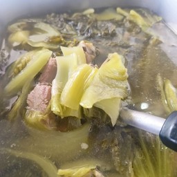 ต้มผักกาดดองกับซี่โครงหมู