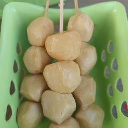 อีดำ ยำแซ่บ