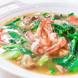 ราดหน้าทะเล