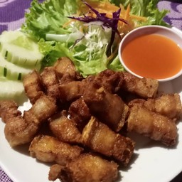 สามชั้นทอดน้ำปลา