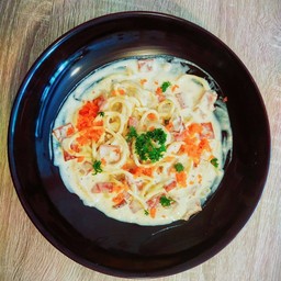 Chicken ham Carbonara with fish roe orange.