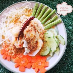 ขนมจีนแม่พลอย ถนนสัมฤทธิ์ ปากน้ำระยอง