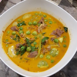 แกงมะเขือหมูหรือไก่(โปรดระบุ)