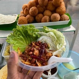 ยำแหนมแซ่บ