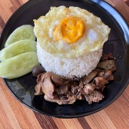 ครัวบังบัว อาหารตามสั่ง