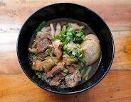 ก๋วยเตี๋ยวลูกชิ้นจั้มโบ้2ลูก+[ไก่+ตียไก่]