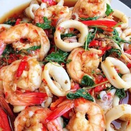 กระเพราทะเลเป็นกับ