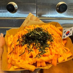 เฟรนช์ฟรายส์ชีส ราดชีส (ส่งแบบแยกชีสคงความกรอบค่ะ)