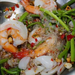 ยำวุ้นเส้นทะเล