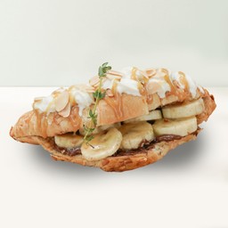 Butter croissant banana nutella