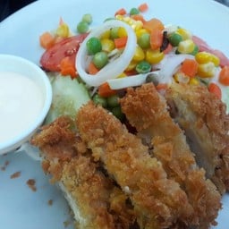 สลัดไก่กรอบ