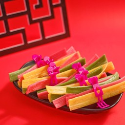 เส้นหนึบสามสี