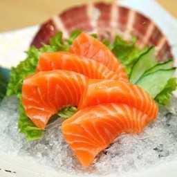 แซลมอนซาชิมิ