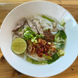 ข้าวซอยเส้นสด น้ำใส (แยกน้ำซุปเครื่องปรุง)